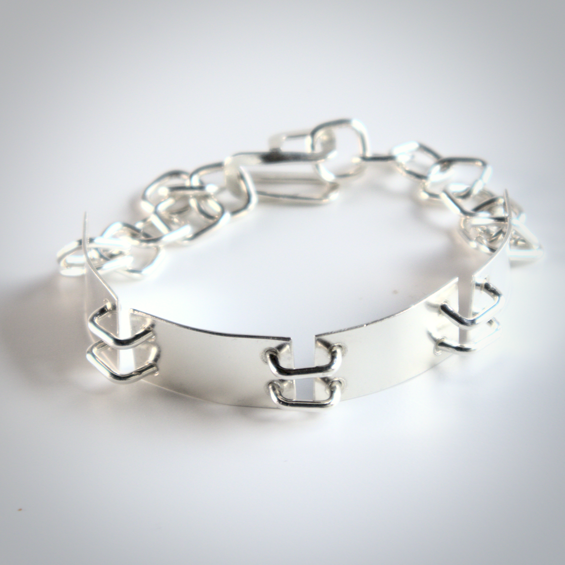 The Connected Bracelet